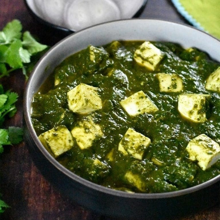 Savory Saag Delights: Indian Vegetarian Favorites